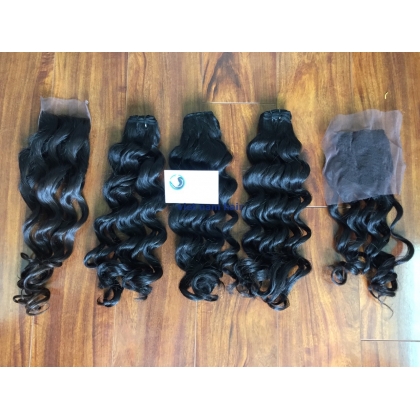 Lace closure with loose wave 